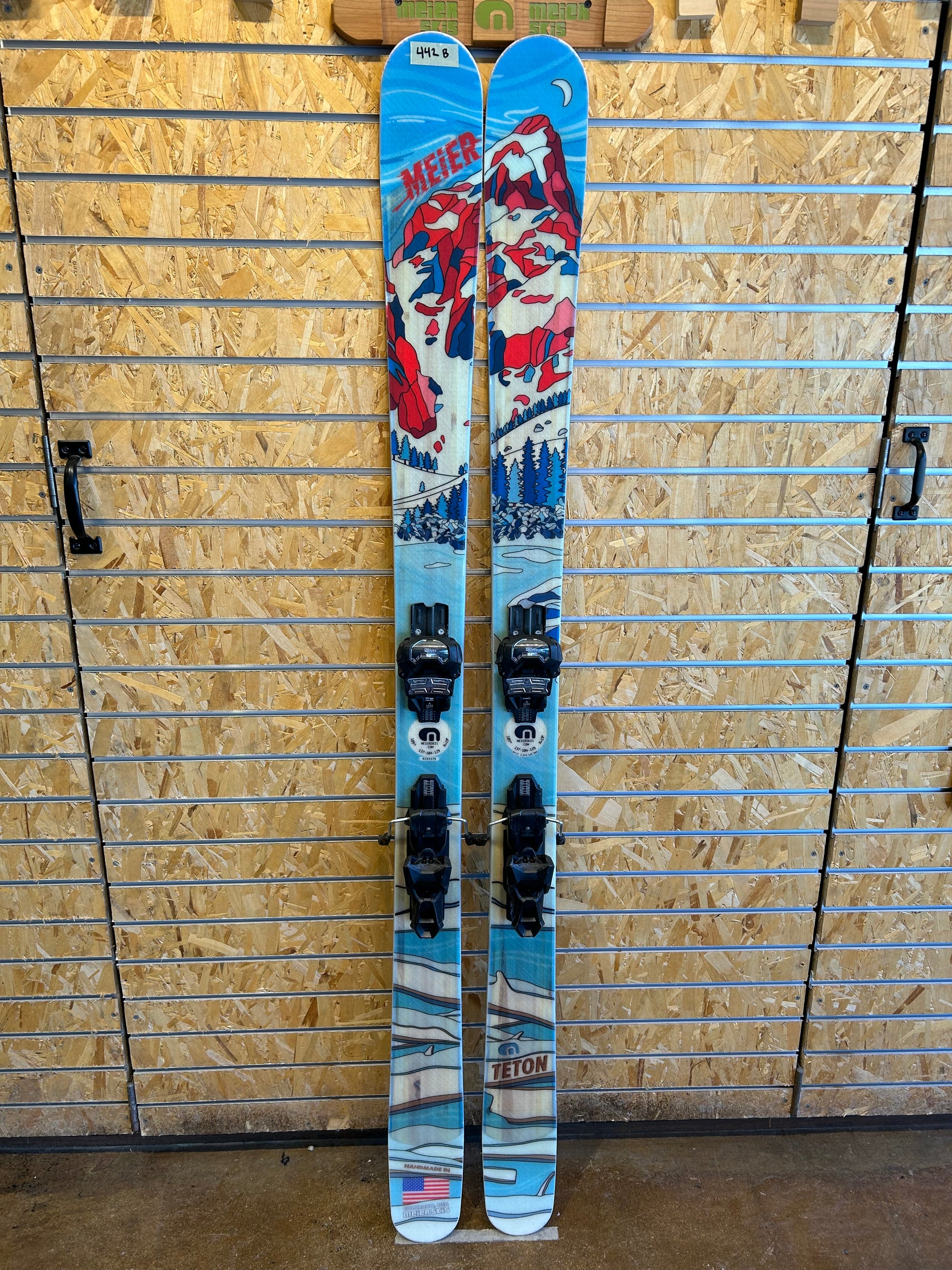 Teton 185cm Demo Ski