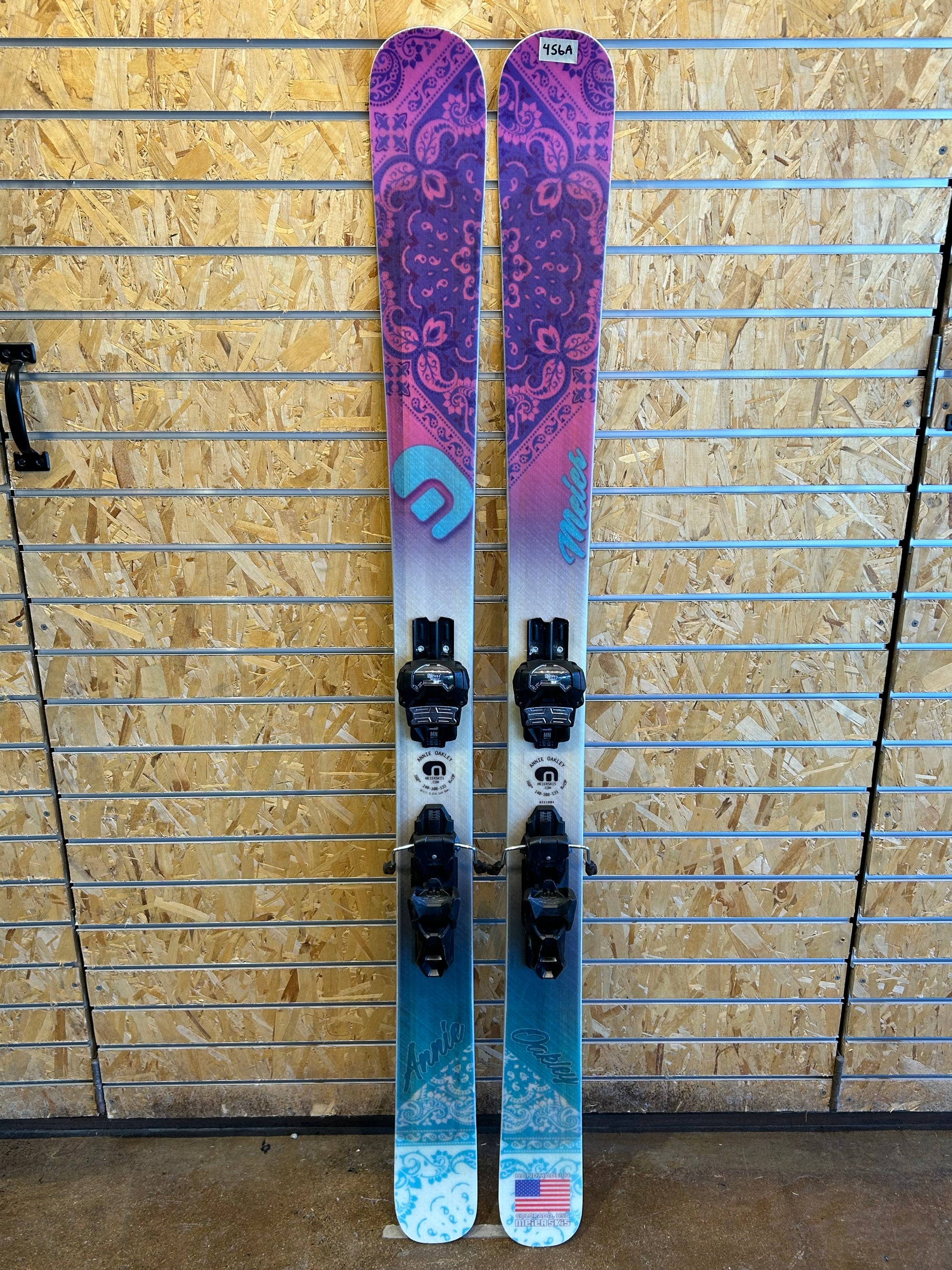 Annie Oakley 168cm Demo Ski