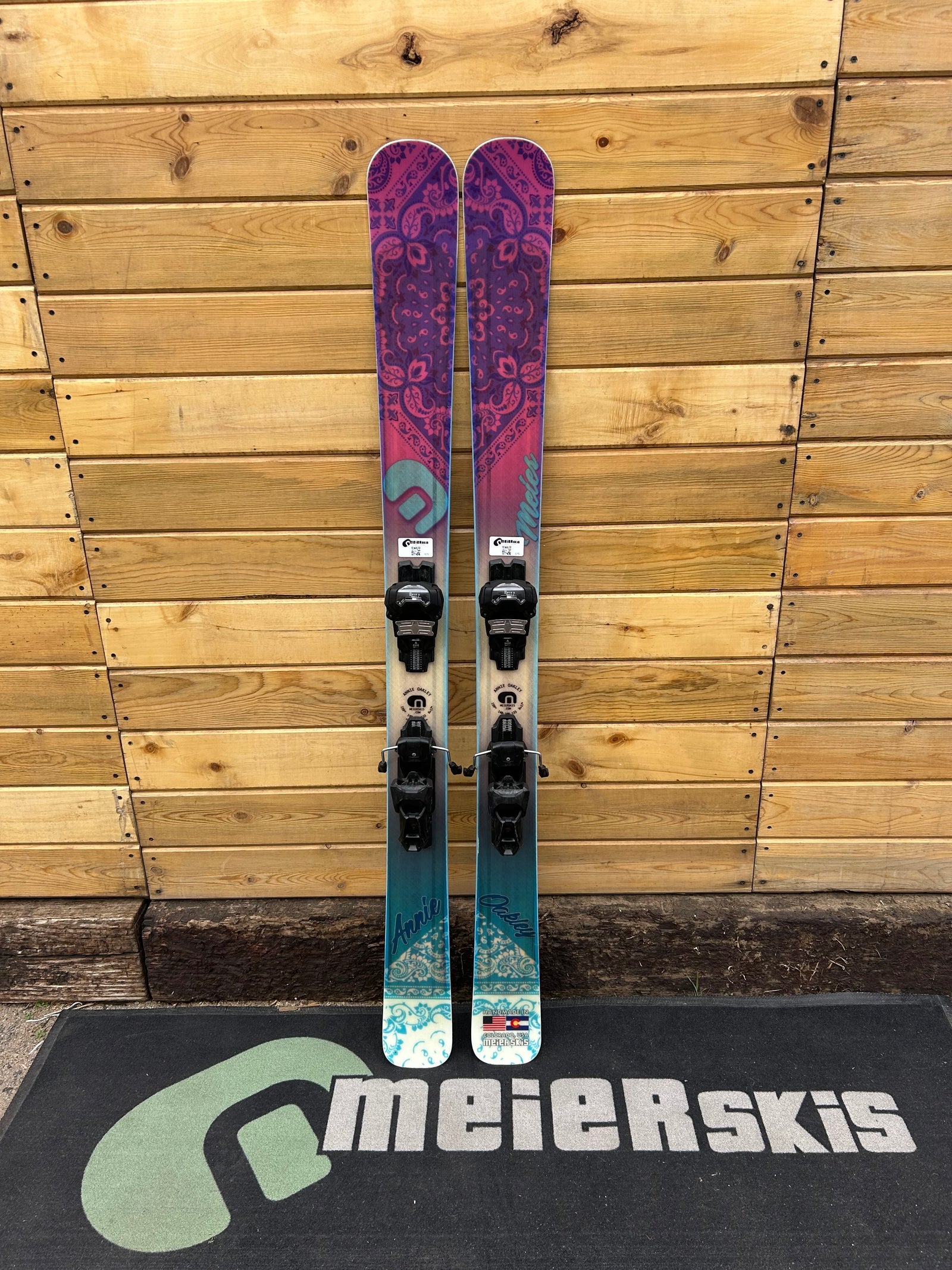 Annie Oakley 159cm Demo Ski